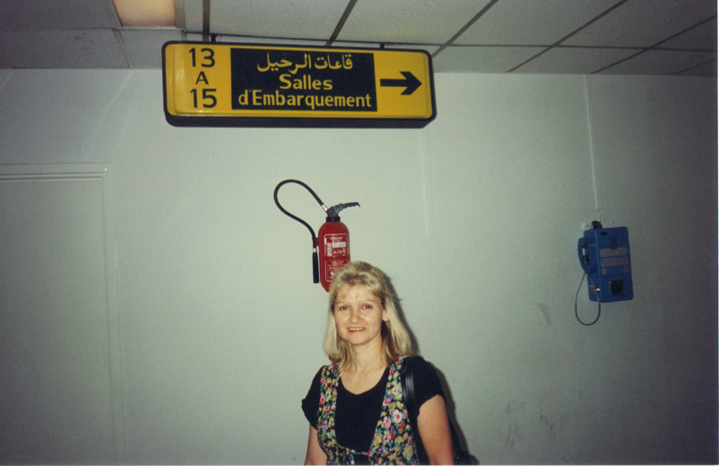 Suely no Aeroporto na Tunísia